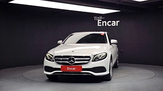 MERCEDES BENZ E-CLASS W213 2018