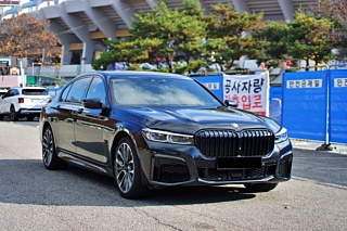 BMW 7-SERIES G11 2016