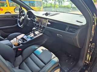 PORSCHE MACAN  2.0 2024