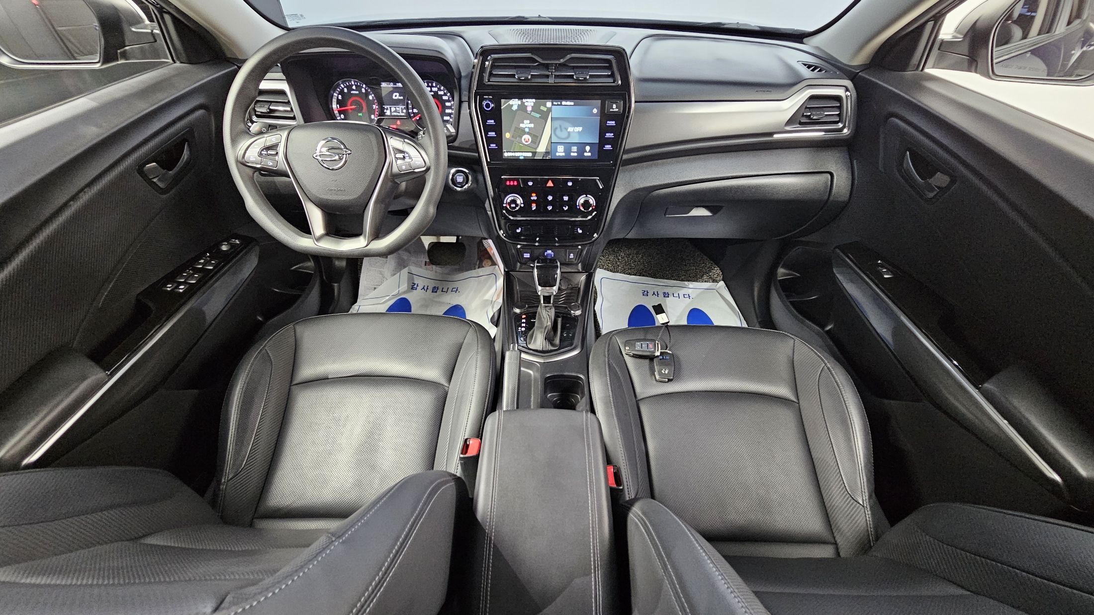SSANGYONG TIVOLI VERY NEW 2021