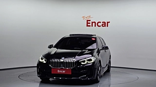 BMW 1-SERIES F40 2023