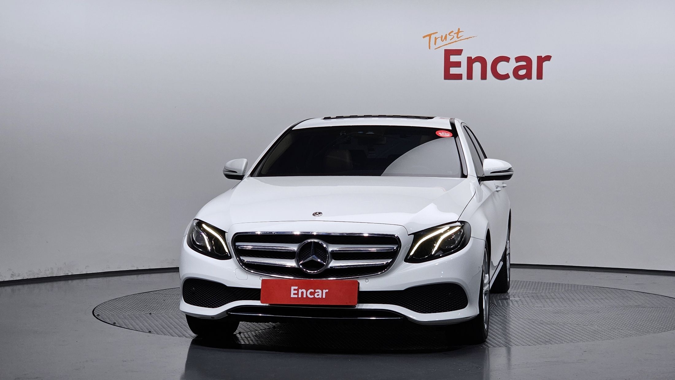 MERCEDES BENZ E-CLASS W213 2017