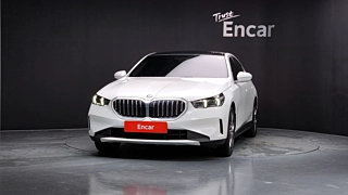 BMW 5-SERIES G60 2023