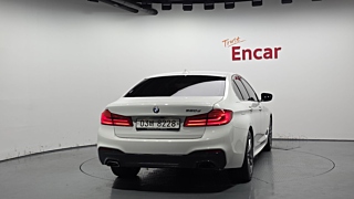 BMW 5-SERIES G30 2017