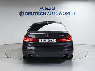 BMW 5-SERIES G30 2018