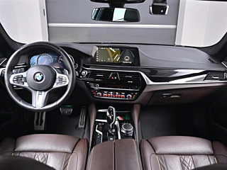 BMW 5-SERIES G30 2018