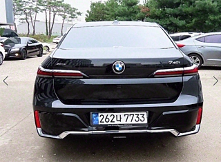 BMW 7-SERIES G70 2025