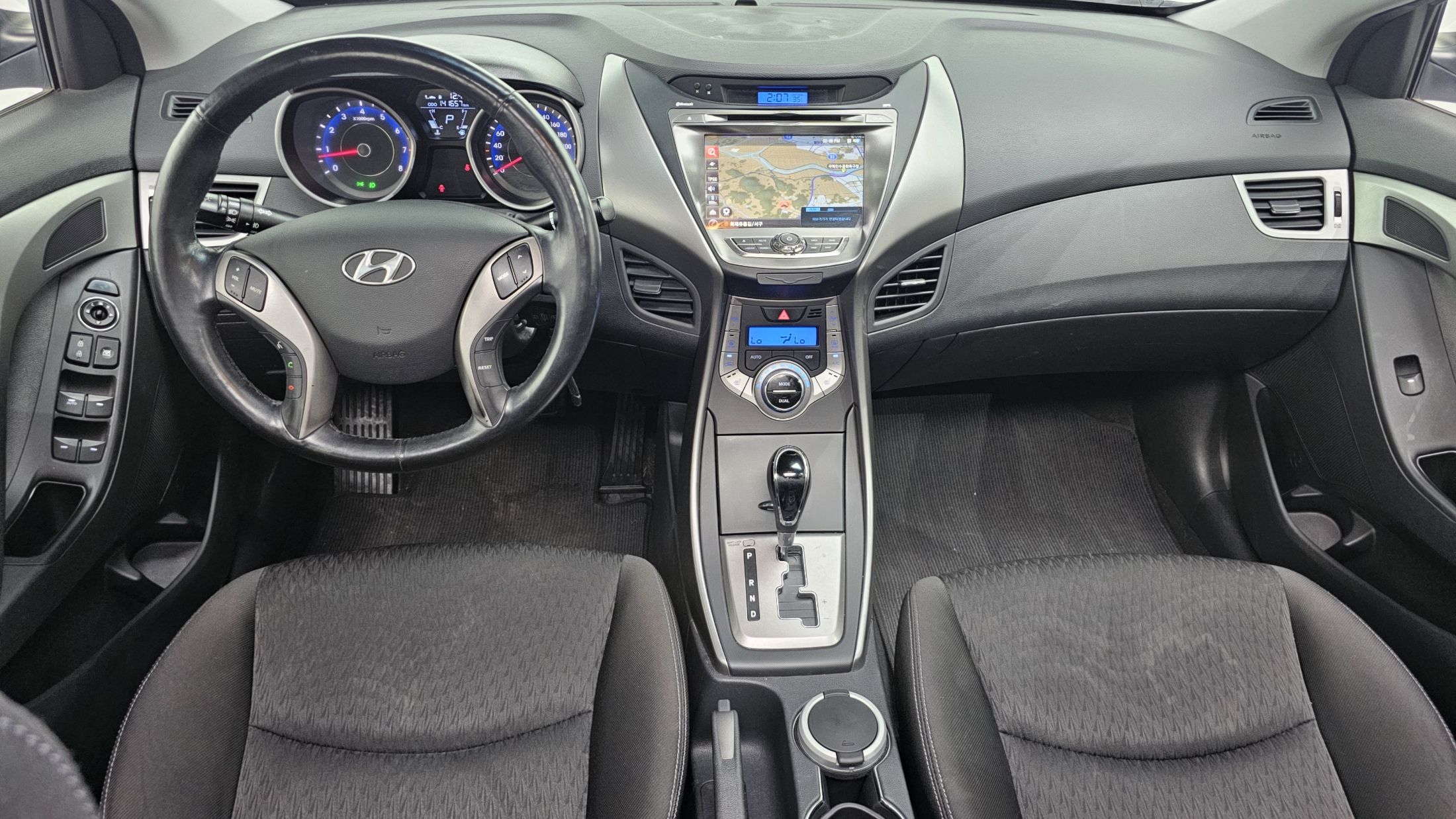 HYUNDAI AVANTE MD 2013