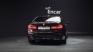 BMW 5-SERIES G30 2019