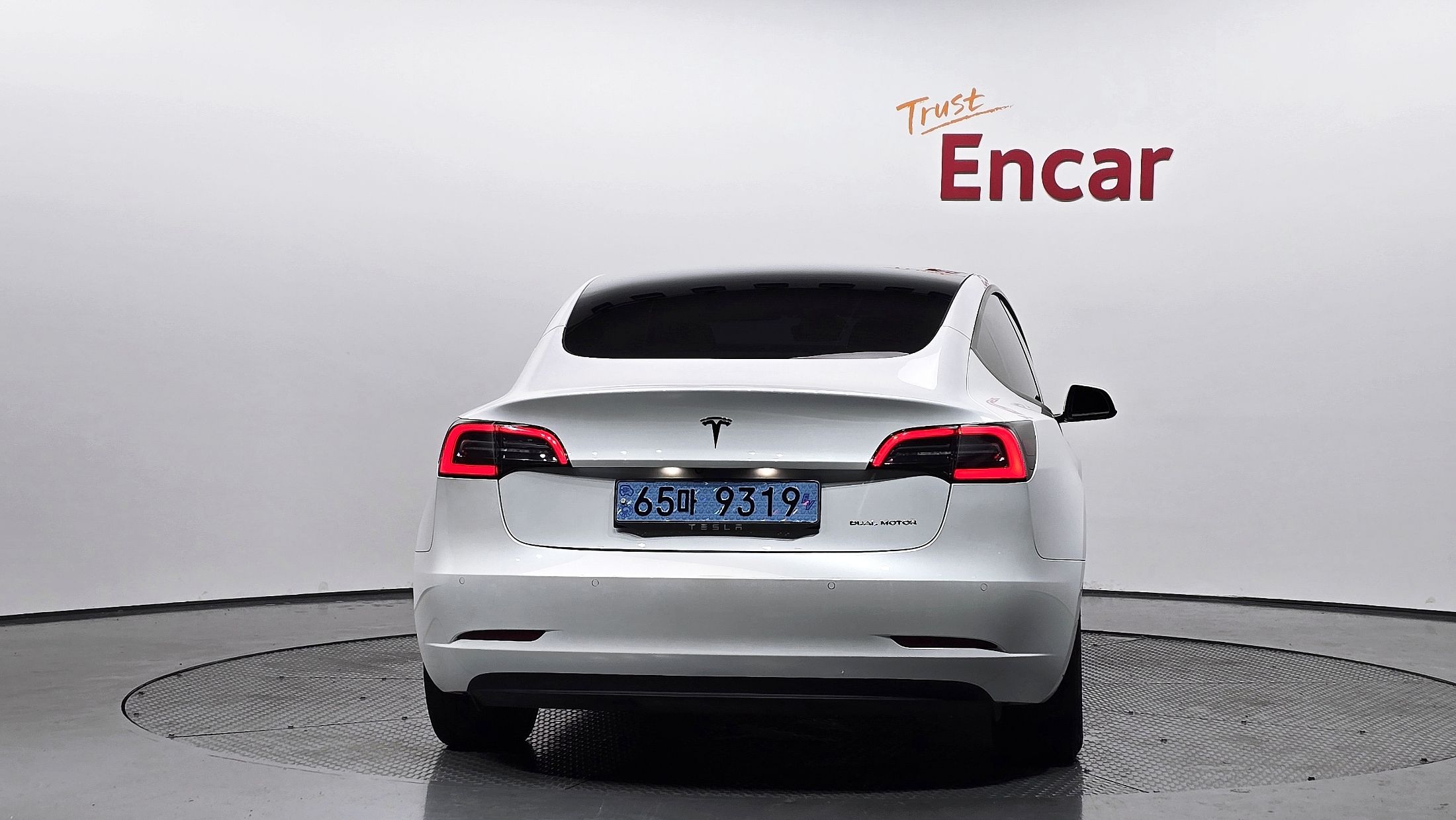 TESLA MODEL 3 2021
