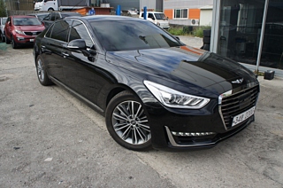 GENESIS EQ900 2017