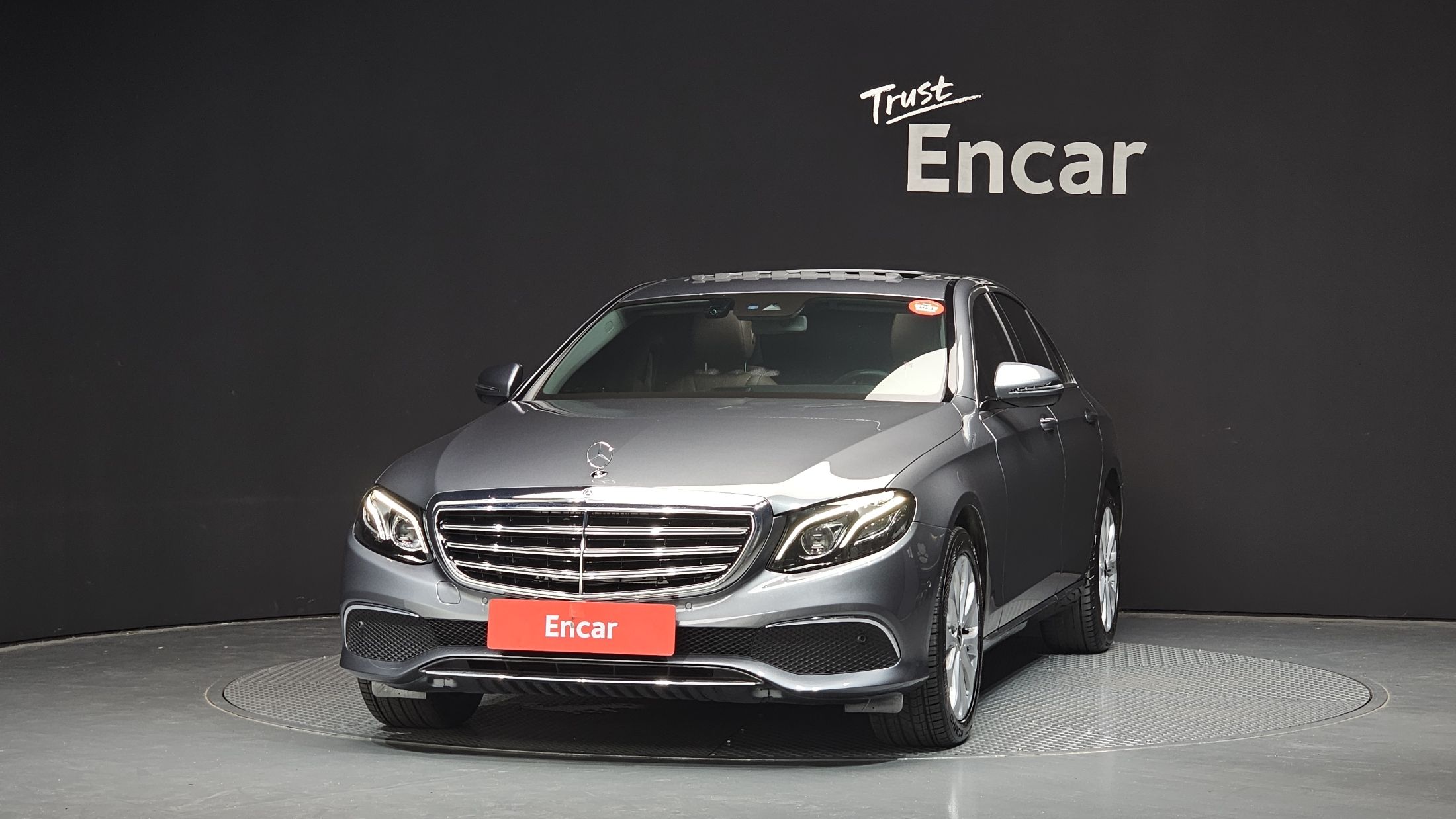 MERCEDES BENZ E-CLASS W213 2019