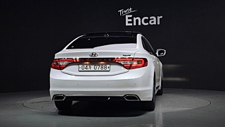 HYUNDAI GRANDEUR HG HYBRID 2016