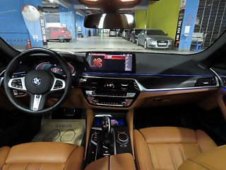 BMW 5-SERIES G30 2020