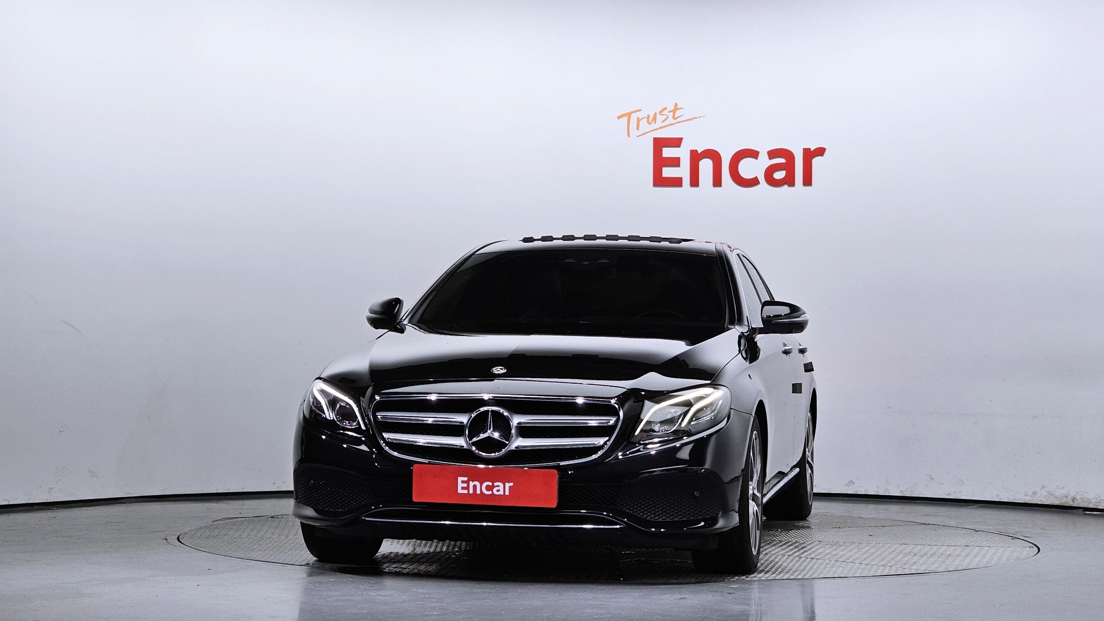 MERCEDES BENZ E-CLASS W213 2018