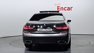 BMW 7-SERIES G11 2017