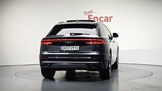 AUDI Q8 4M 2021