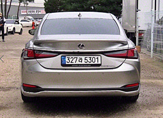 LEXUS ES300H 2024