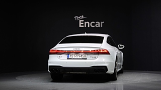 AUDI A7 4K 2020