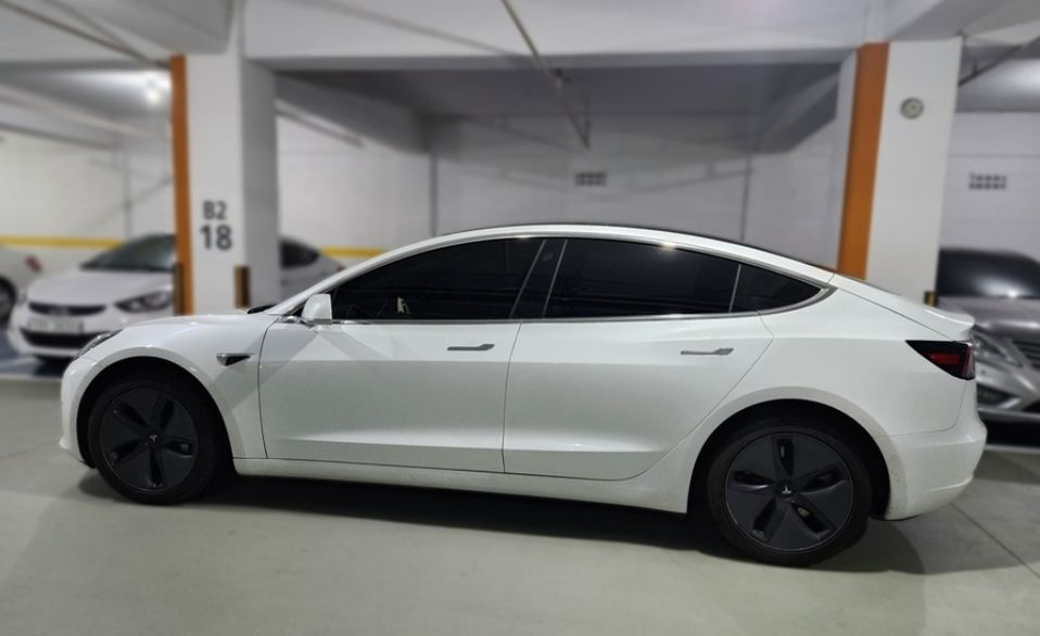 TESLA MODEL 3 2020