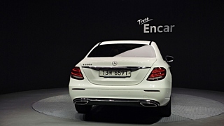 MERCEDES BENZ E-CLASS W213 2018