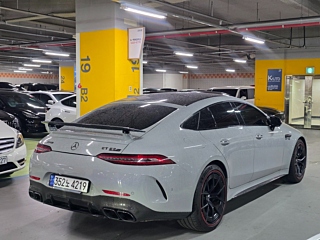 MERCEDES BENZ AMG GT 2023