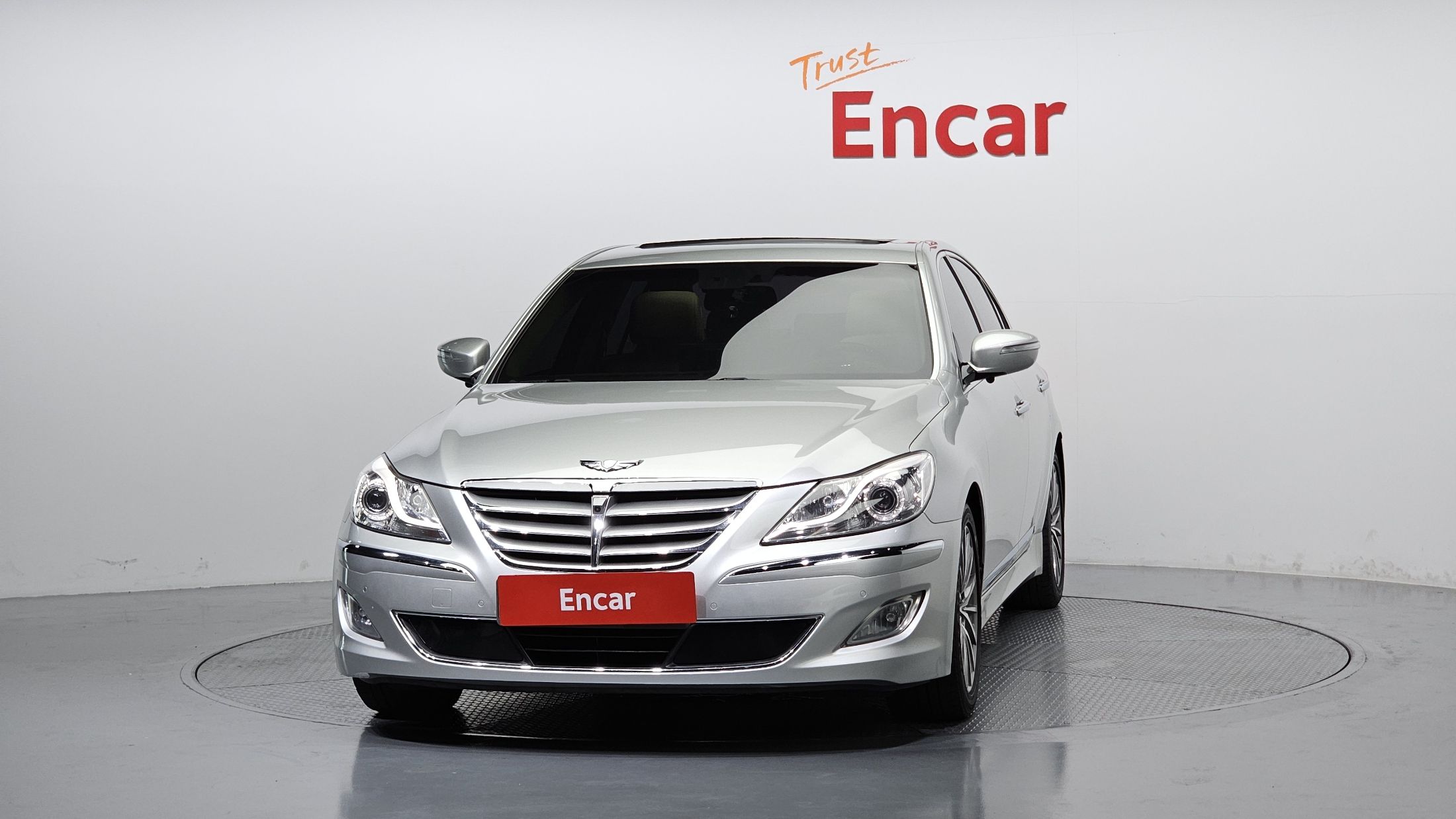 HYUNDAI GENESIS 2012