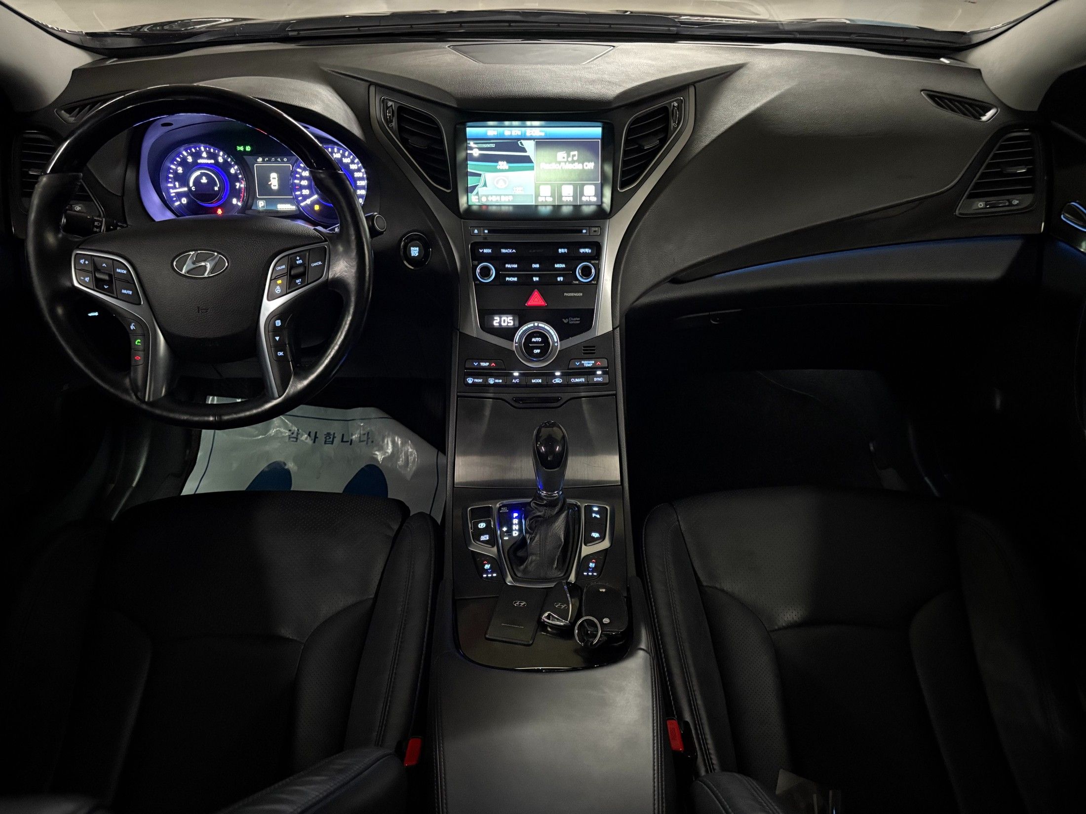 HYUNDAI GRANDEUR HG 2014