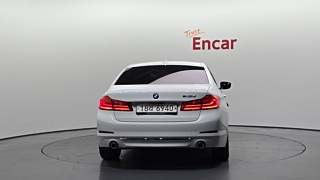 BMW 5-SERIES G30 2019