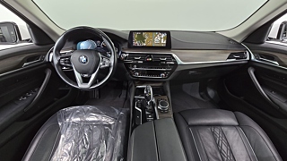 BMW 5-SERIES G30 2019
