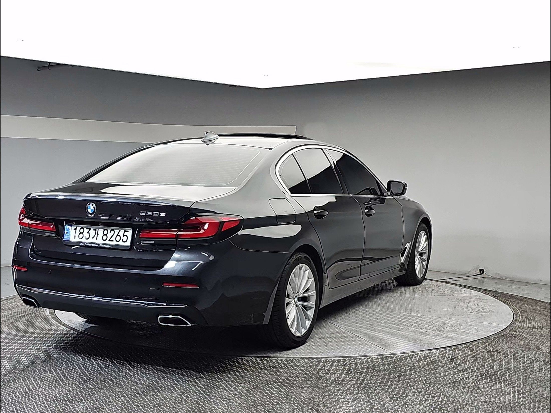 BMW 5-SERIES G30 2020