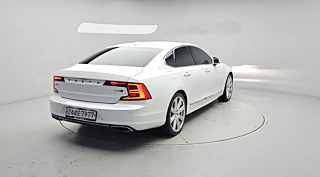 VOLVO S90 2019