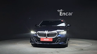 BMW 5-SERIES G60 2023