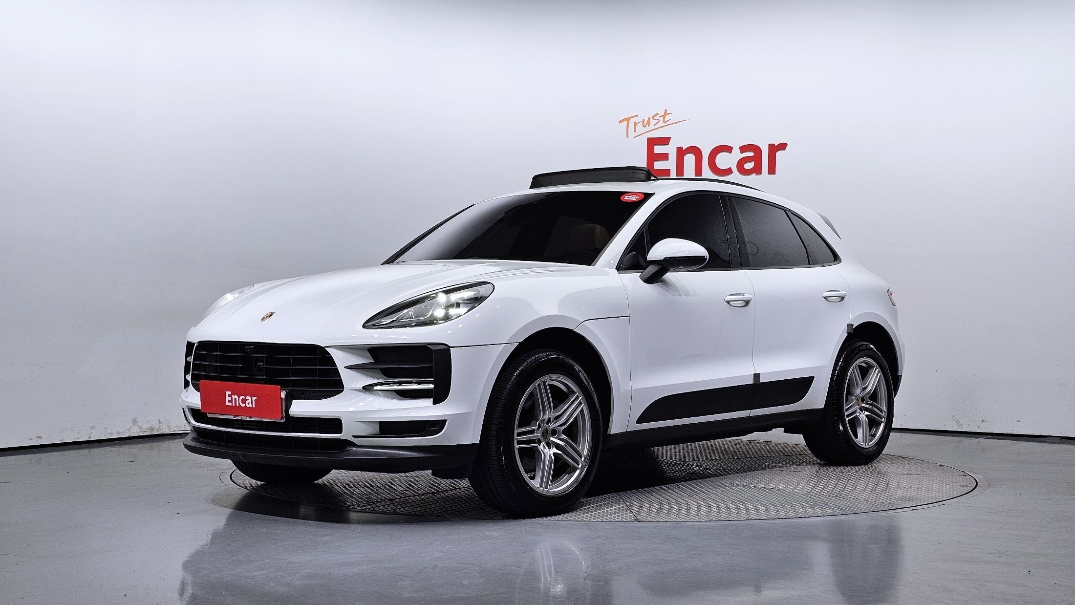 PORSCHE MACAN 2021