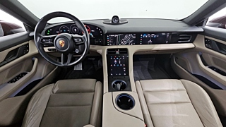 PORSCHE TAYCAN 2021