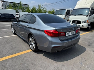 BMW 5-SERIES G30 2017