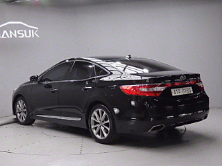 HYUNDAI GRANDEUR HG 2016