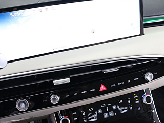 GENESIS GV70 2024