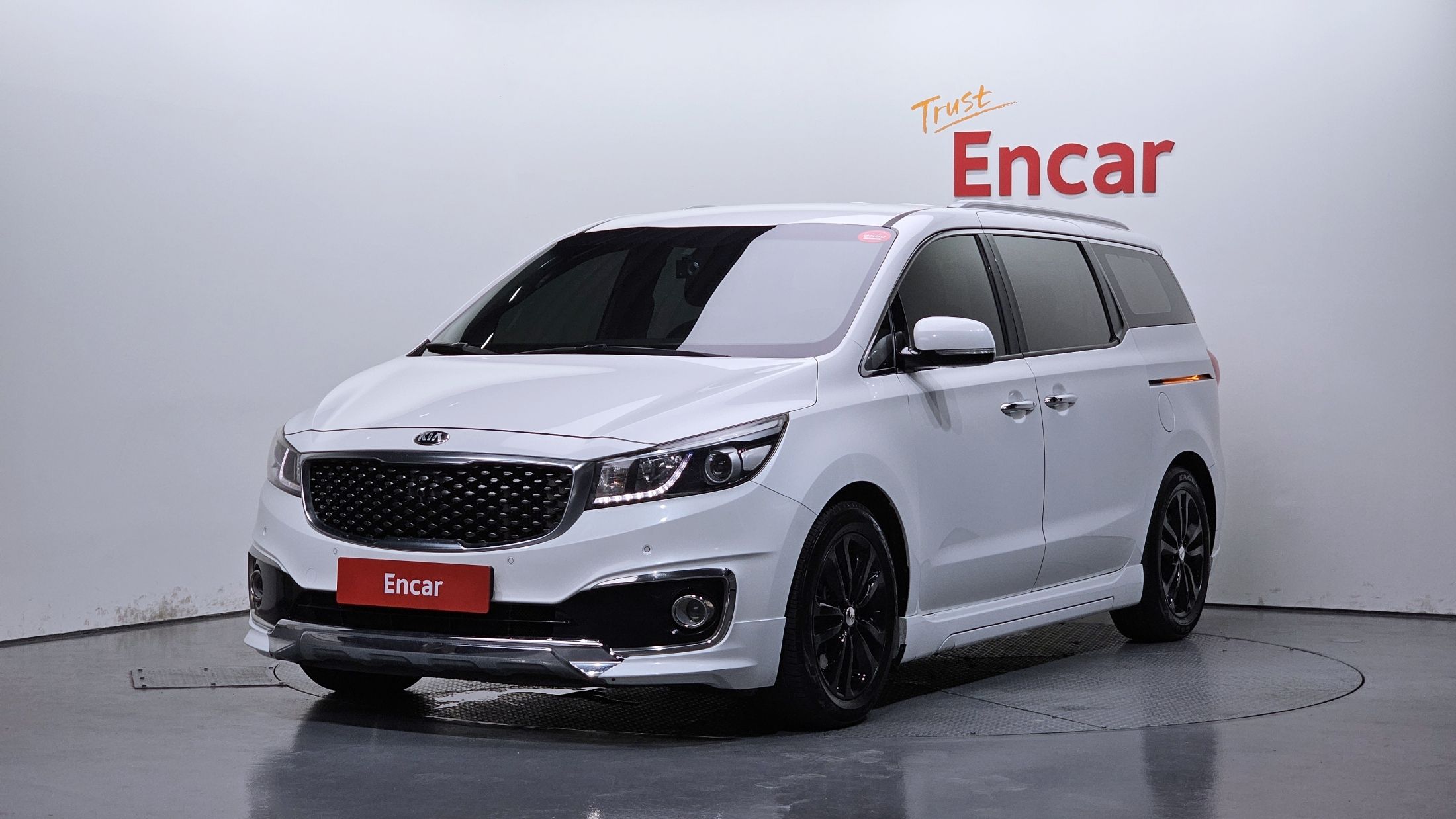 KIA CARNIVAL 2015