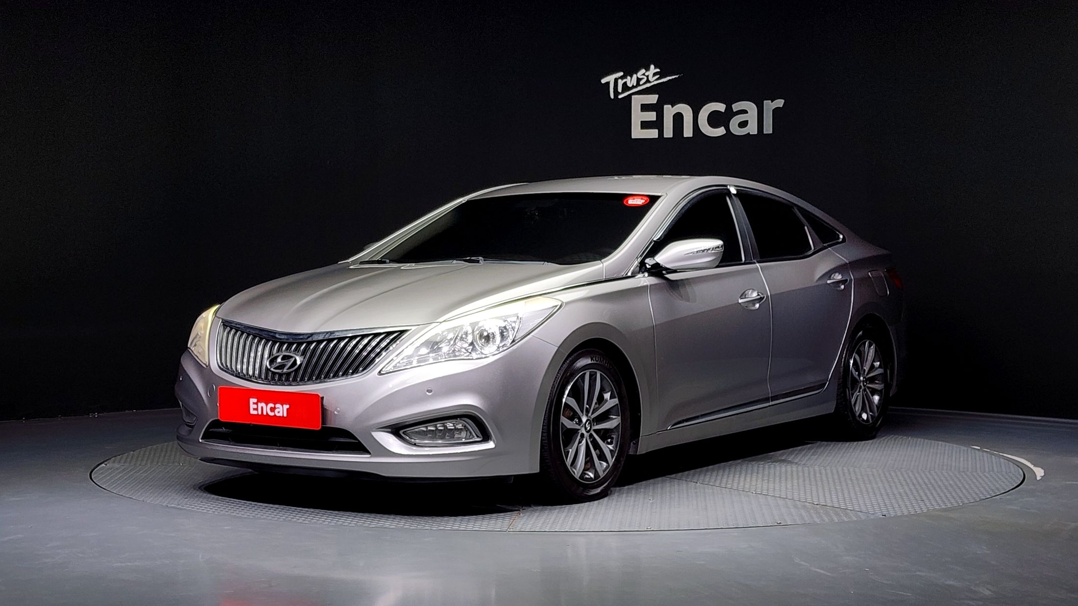 HYUNDAI GRANDEUR HG 2012