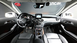 MERCEDES BENZ GLA-CLASS X156 2019