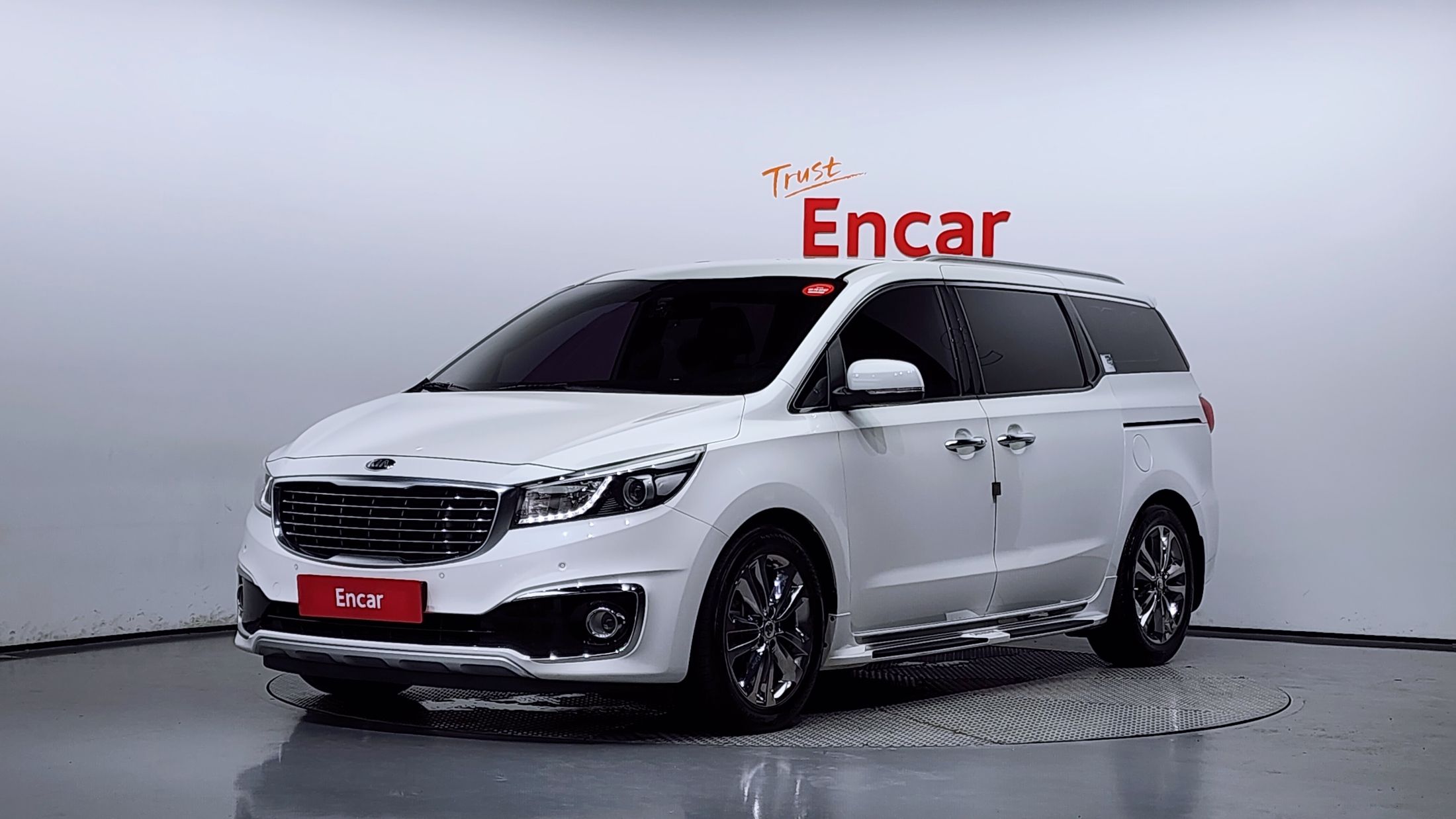KIA CARNIVAL 2015