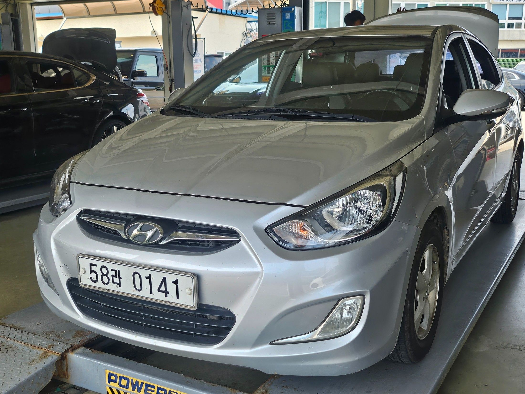 HYUNDAI ACCENT NEW 2012