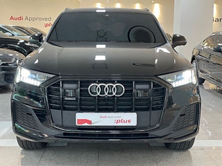 AUDI Q7 4M  2023