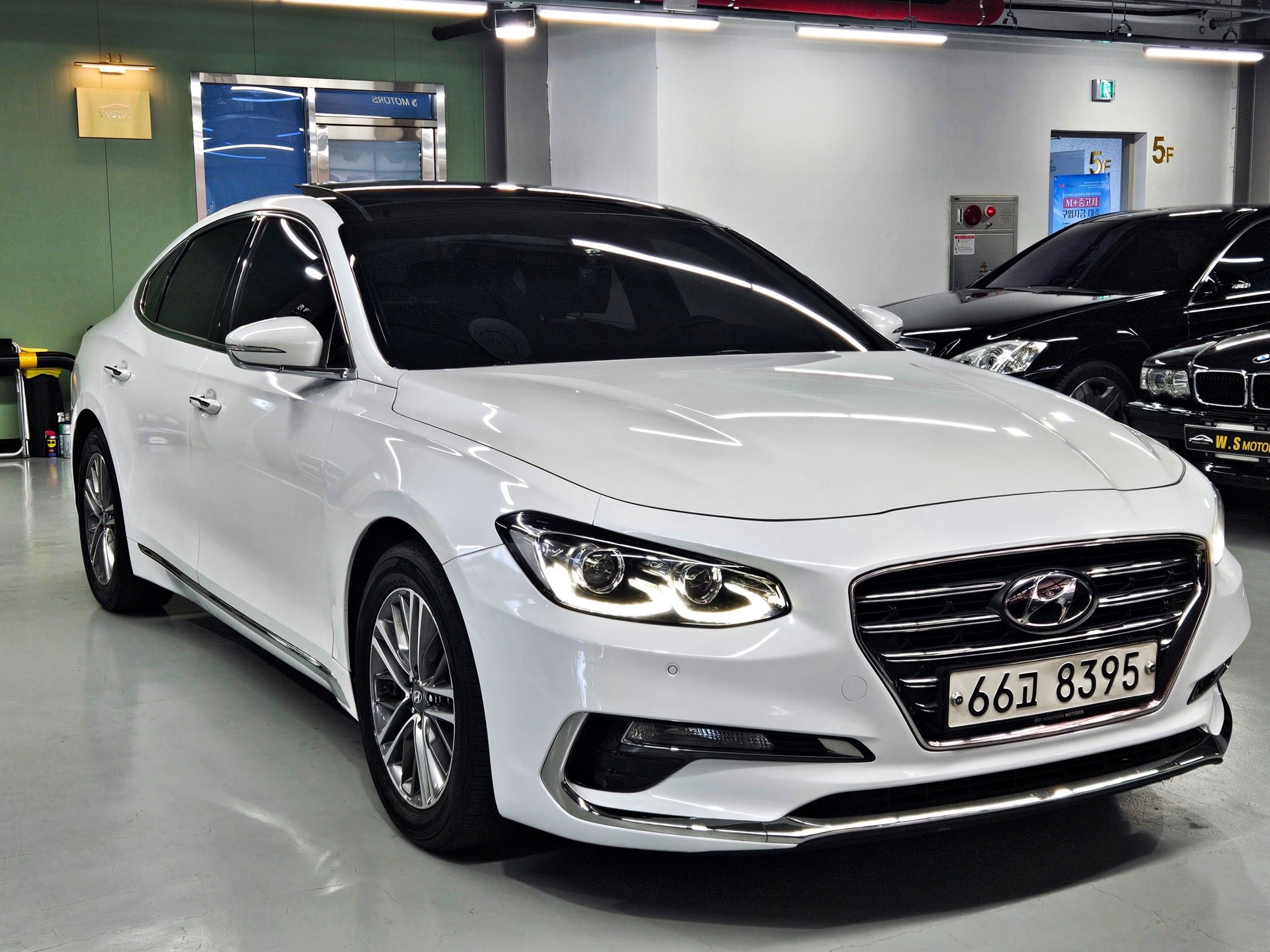 HYUNDAI GRANDEUR IG 2016