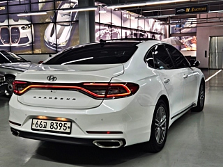 HYUNDAI GRANDEUR IG 2016