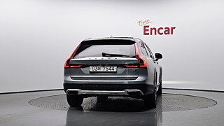 VOLVO V90 CROSS COUNTRY 2017