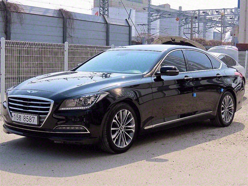 HYUNDAI GENESIS DH 2015