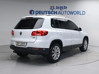 VOLKSWAGEN TIGUAN 2016