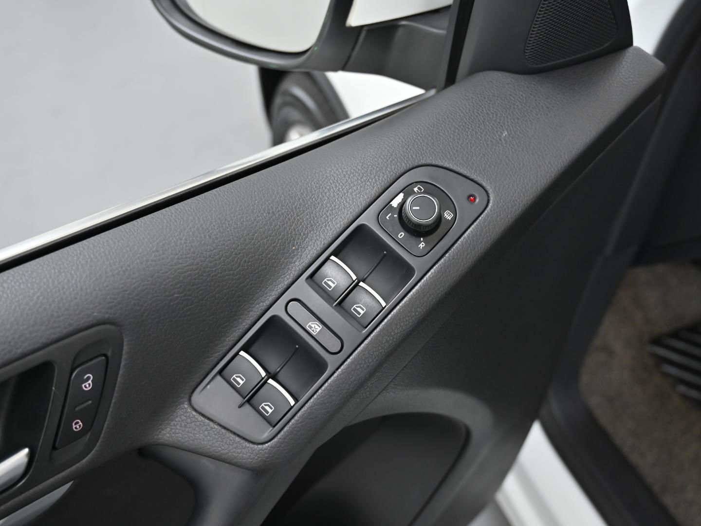 VOLKSWAGEN TIGUAN 2016